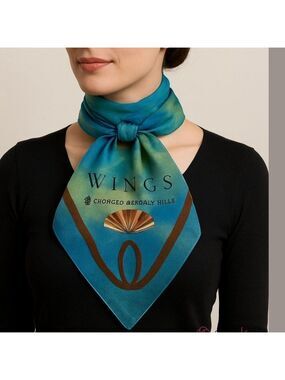 Vintage GIORGIO BEVERLY HILLS 100% silk scarf blue 34”x34” Made in Japan